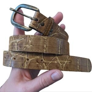 Women's snakeskin skinny belt